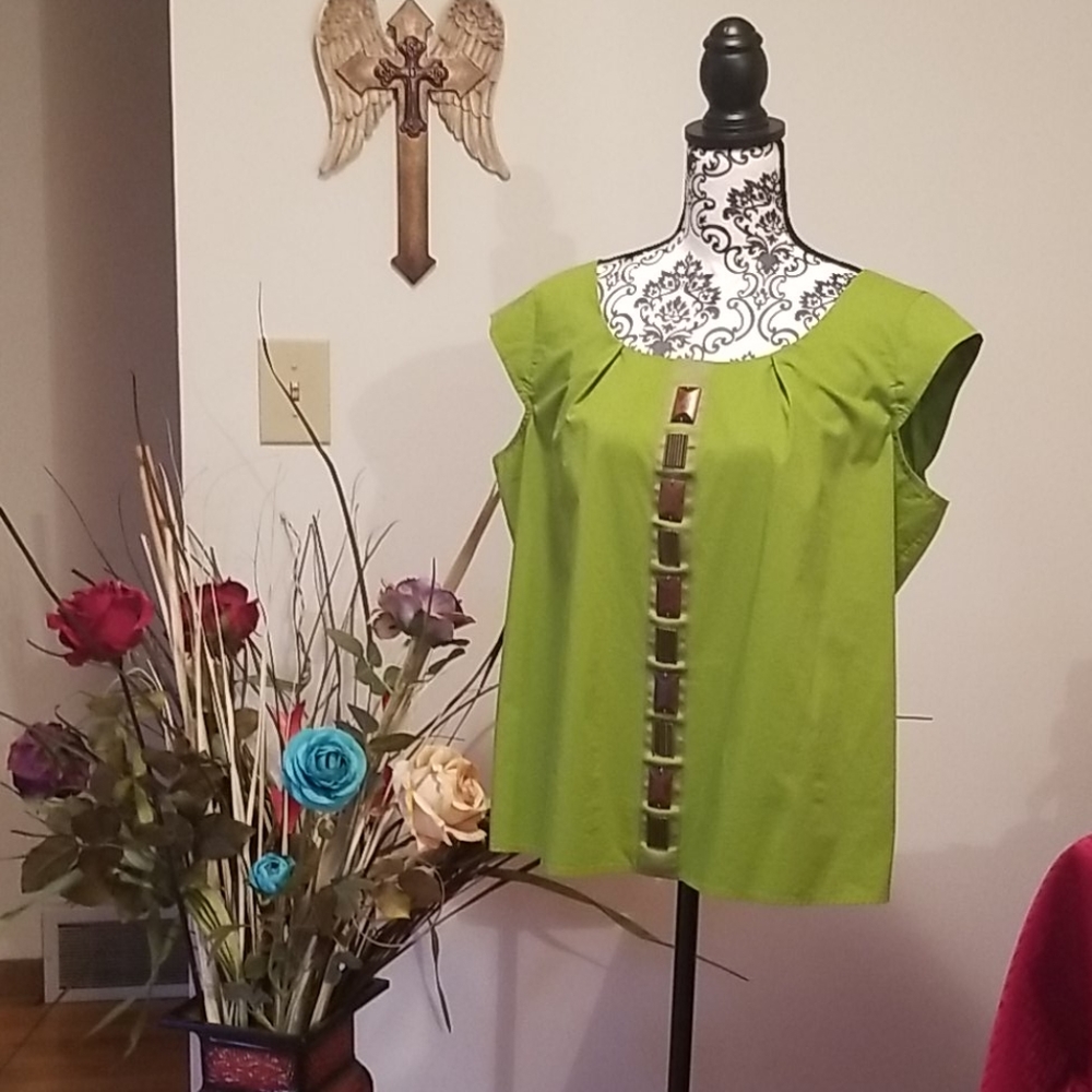 Worthington Ladies Capped Sleeve Blouse